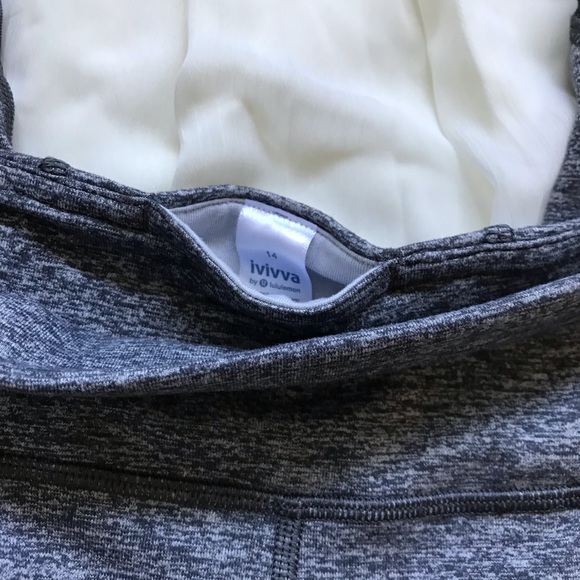 Ivivva Kids Cropped Grey Leggings* - Picture 4 of 6